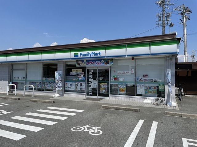 ファミリーマート 嬉野中川店