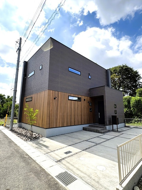久居野村町　モデルハウス
